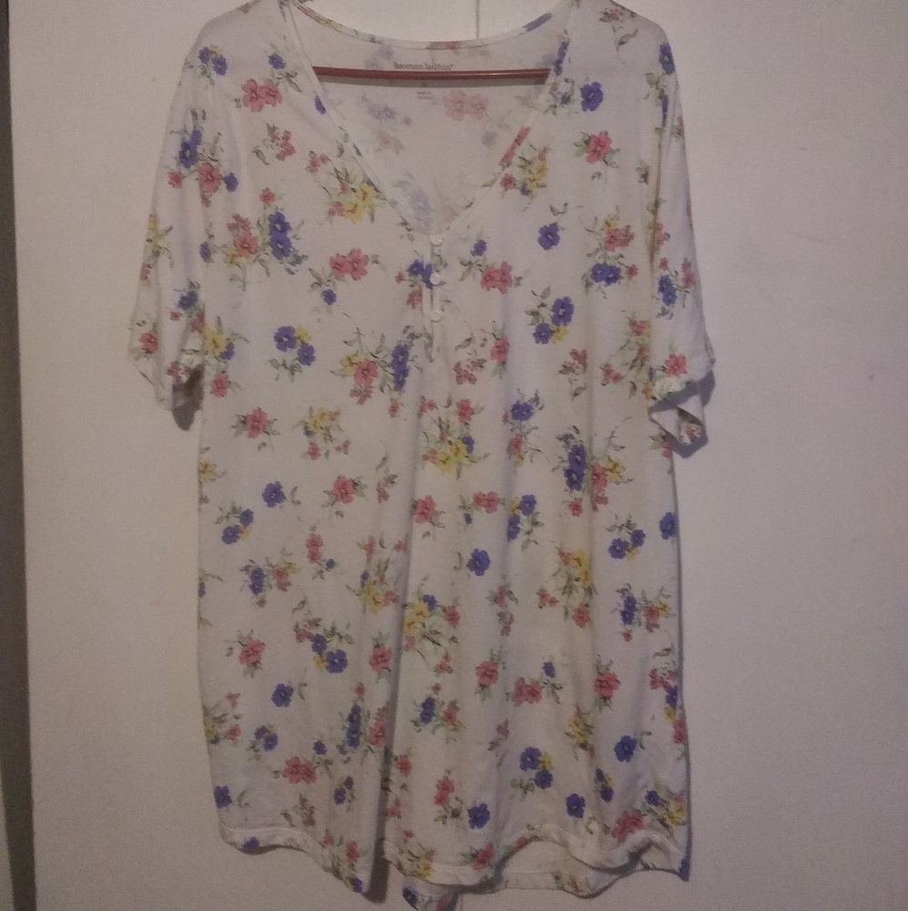 Woman Within short sleeve V neck shirt